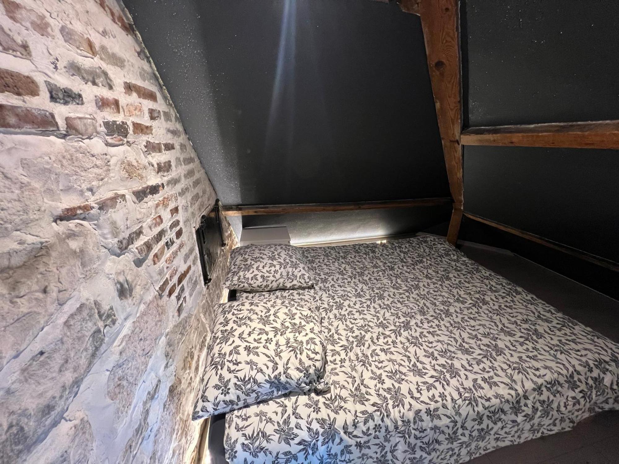 Bellevue Appartement Sous Les Toits Hypercentre Climatise Dole Exterior foto