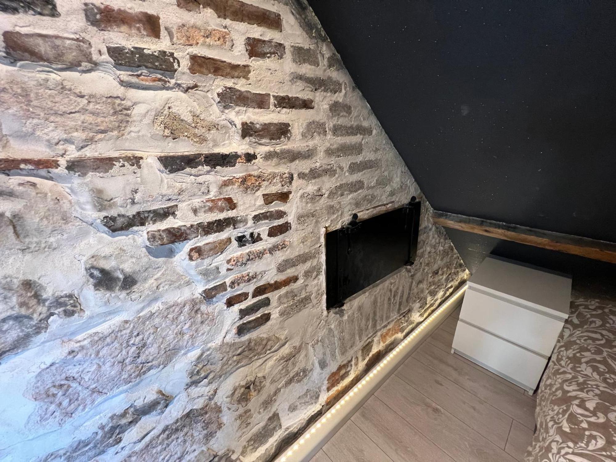 Bellevue Appartement Sous Les Toits Hypercentre Climatise Dole Exterior foto